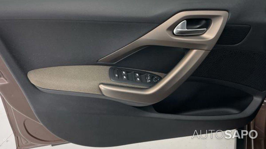 Peugeot 2008 1.2 PureTech Allure de 2015