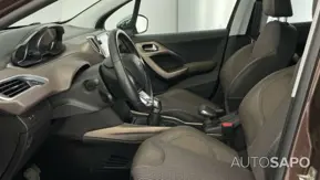 Peugeot 2008 1.2 PureTech Allure de 2015