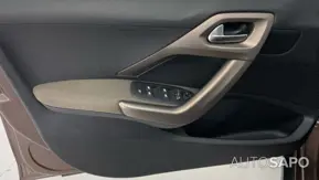 Peugeot 2008 1.2 PureTech Allure de 2015