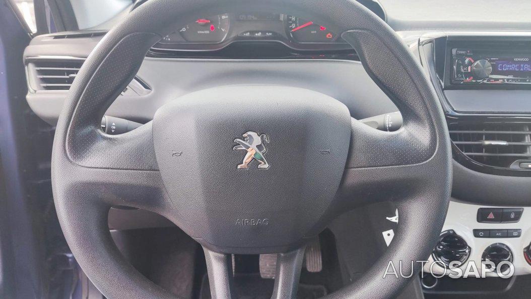 Peugeot 208 de 2015