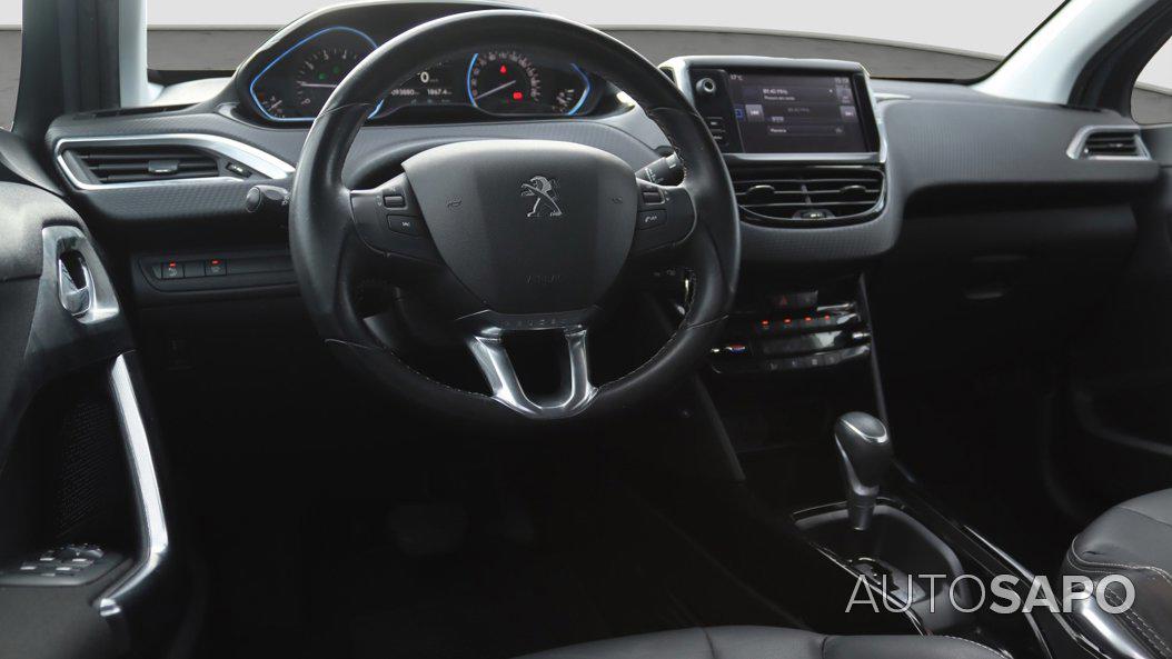 Peugeot 2008 1.2 PureTech Allure EAT6 de 2017