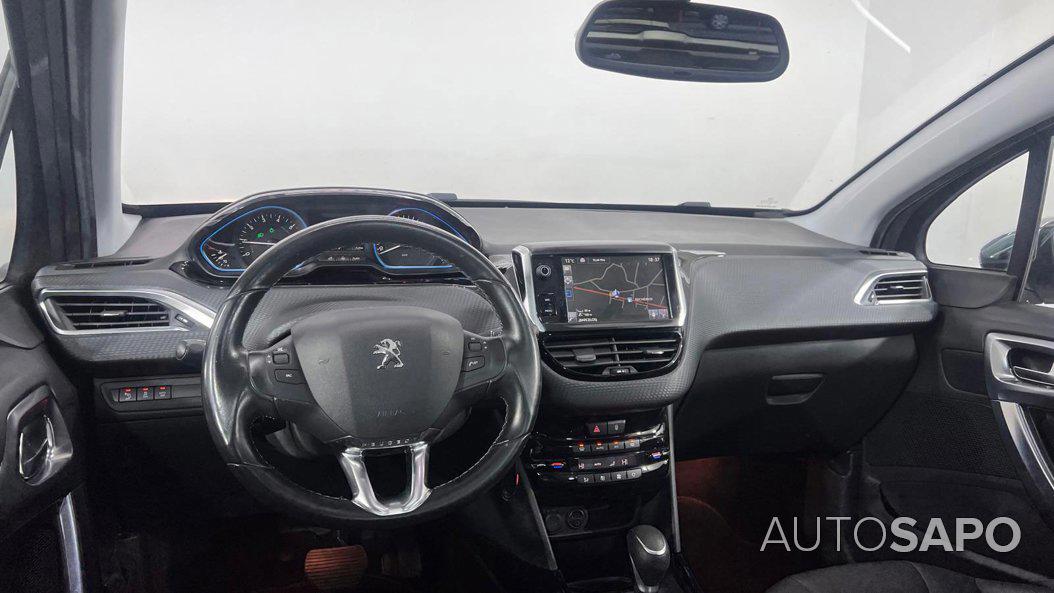 Peugeot 2008 1.2 PureTech Allure EAT6 de 2015