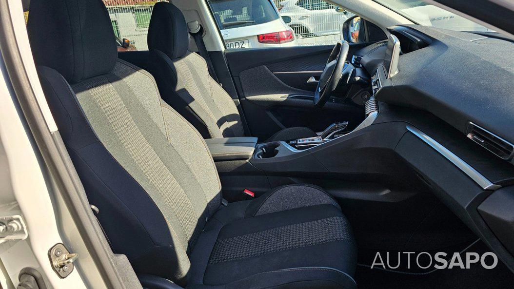 Peugeot 3008 1.2 PureTech Allure EAT8 de 2019