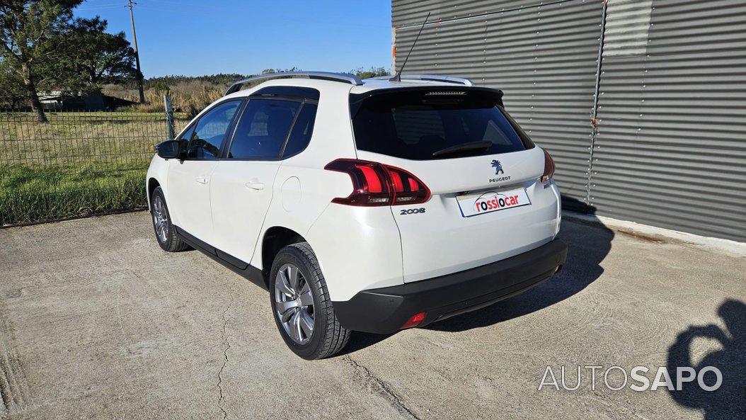 Peugeot 2008 1.2 PureTech Style EAT6 de 2017