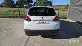 Peugeot 2008 1.2 PureTech Style EAT6 de 2017