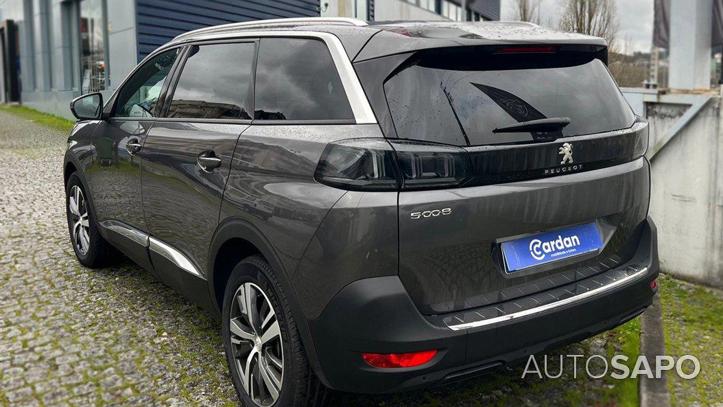 Peugeot 5008 de 2024