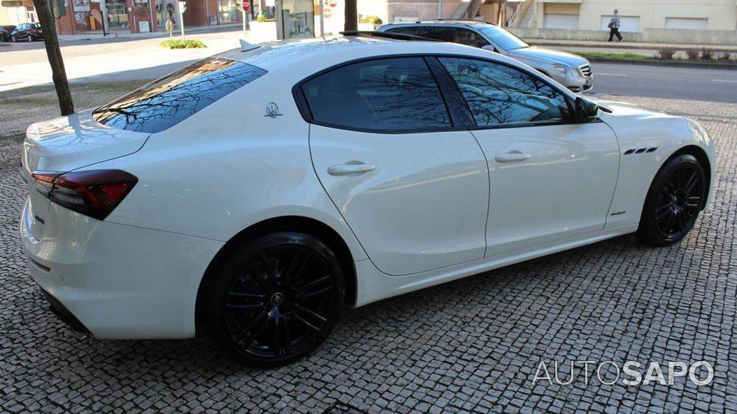 Maserati Ghibli de 2021