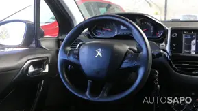 Peugeot 208 de 2012