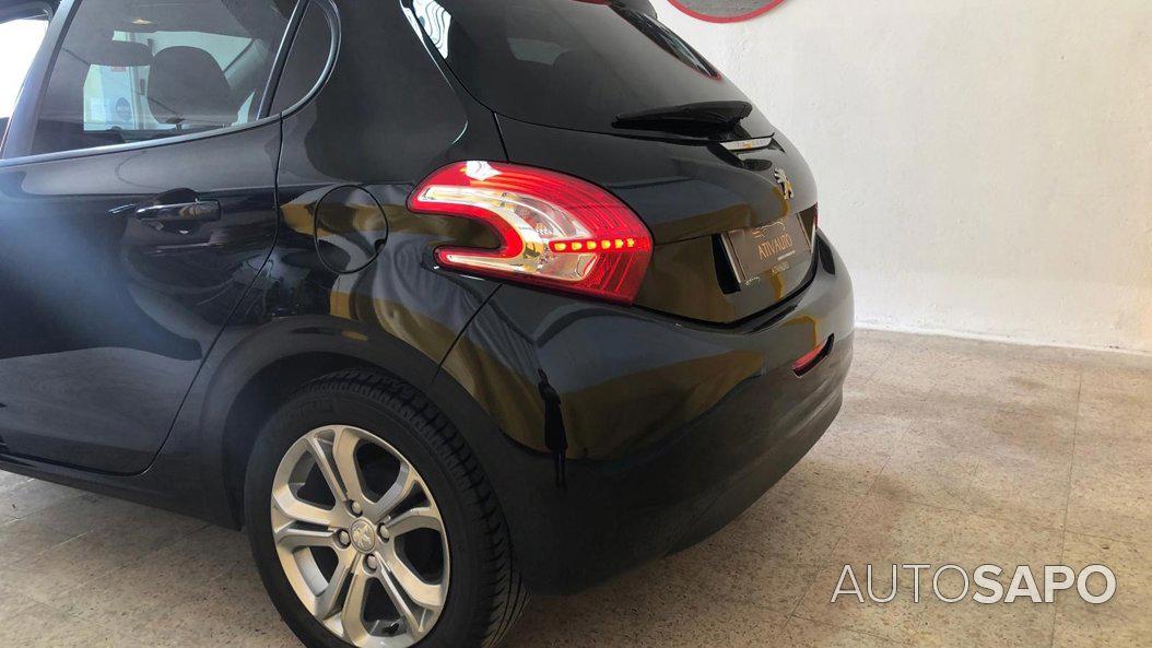 Peugeot 208 de 2015