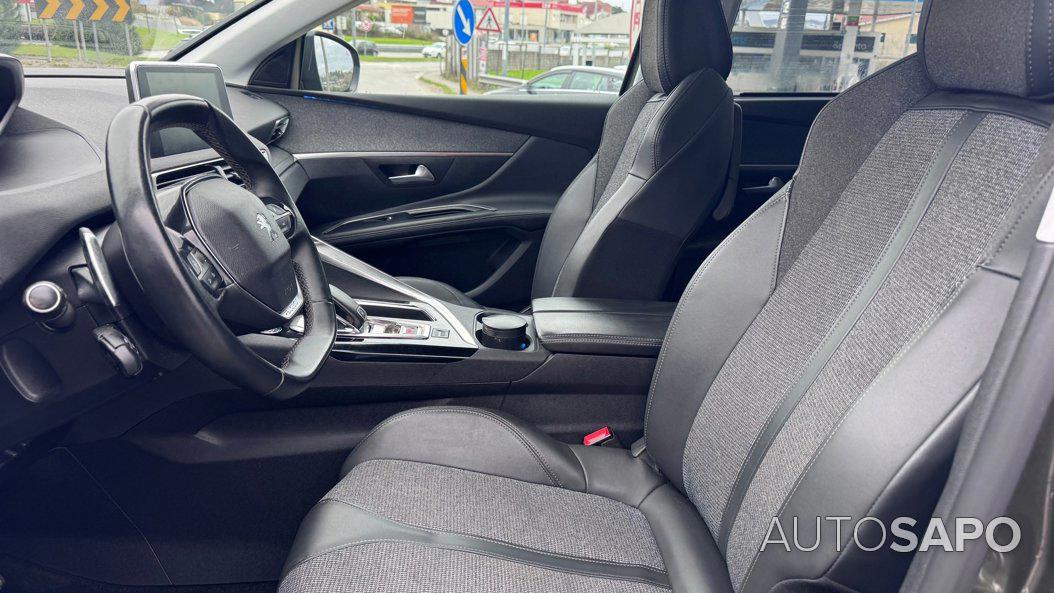 Peugeot 5008 1.2 PureTech Allure EAT8 de 2020