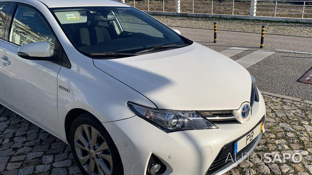 Toyota Auris 1.8 HSD Comfort+J17 de 2014