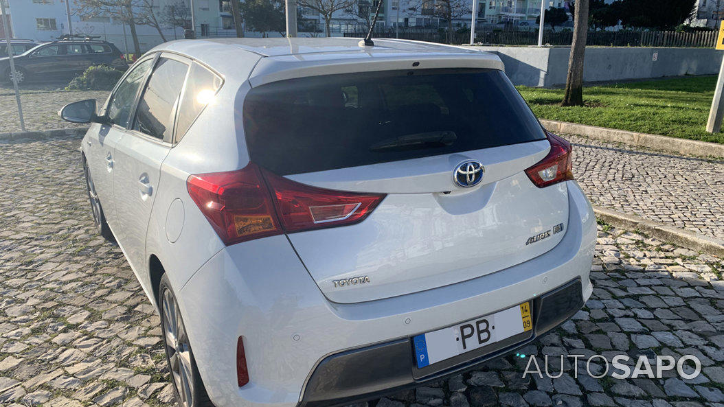 Toyota Auris 1.8 HSD Comfort+J17 de 2014