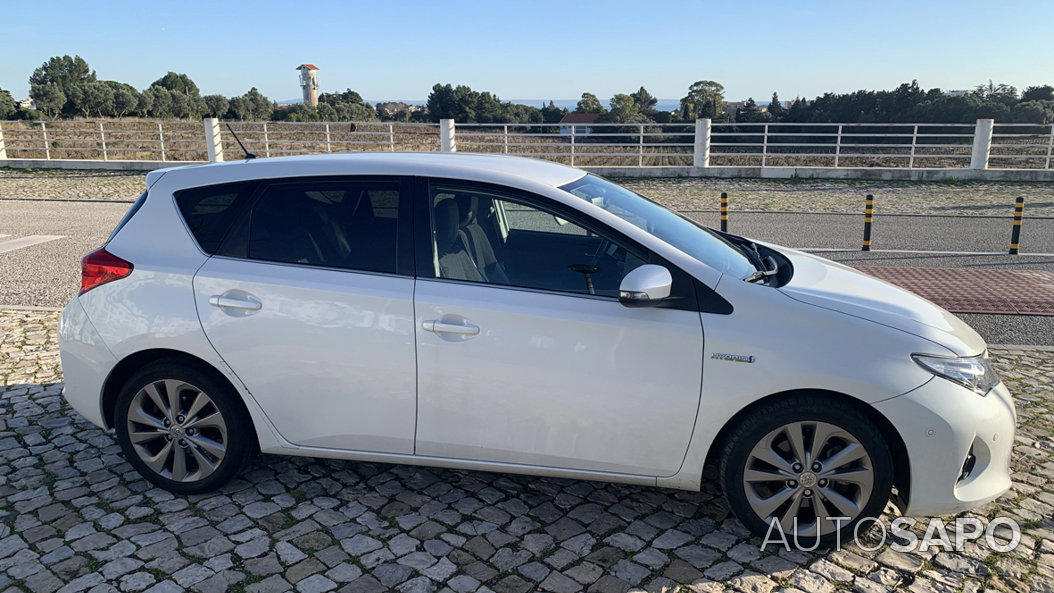 Toyota Auris 1.8 HSD Comfort+J17 de 2014