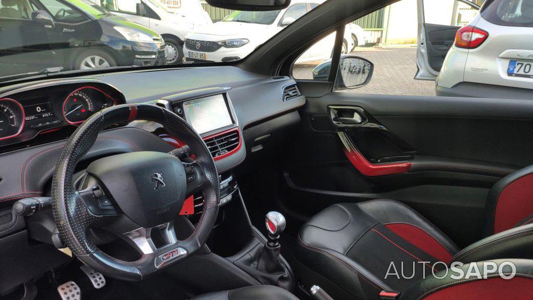 Peugeot 208 1.6 GTi THP de 2013