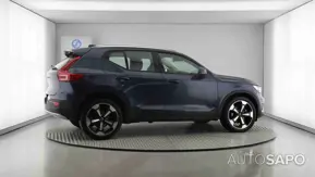 Volvo XC40 2.0 B4 Momentum Plus de 2021