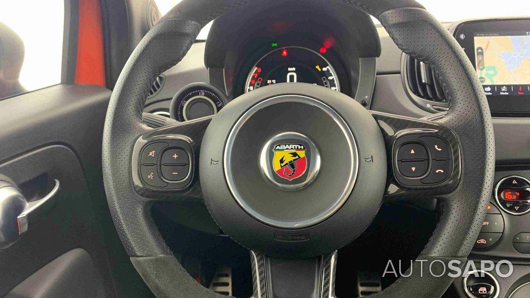 Abarth 695 de 2023