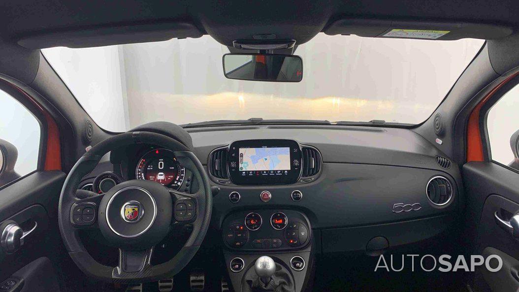 Abarth 695 de 2023