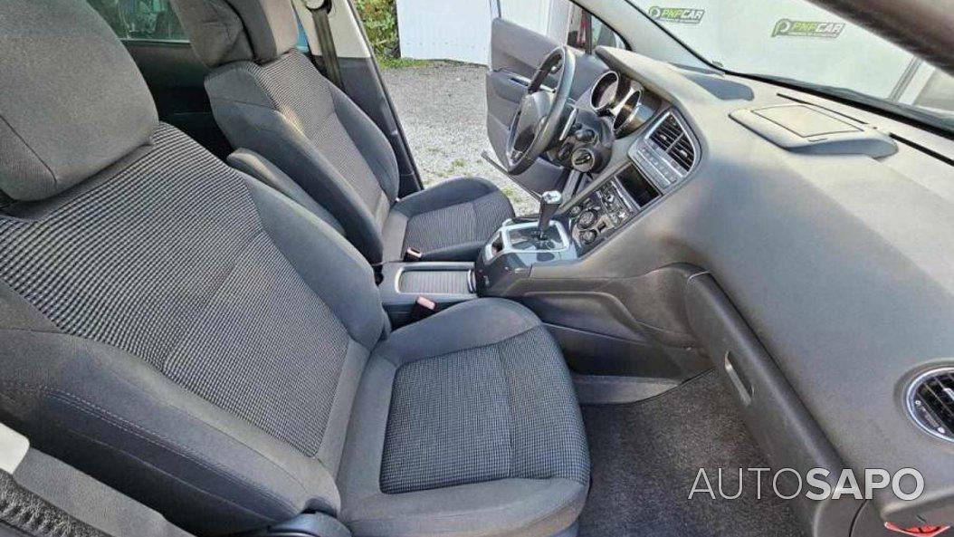 Peugeot 5008 1.6 HDi 7L Allure de 2013
