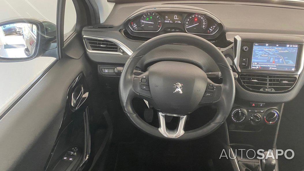 Peugeot 208 1.2 PureTech Life Signature de 2019