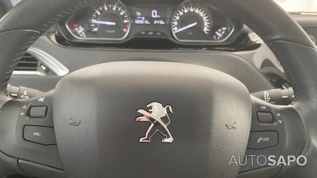 Peugeot 208 1.2 PureTech Life Signature de 2019