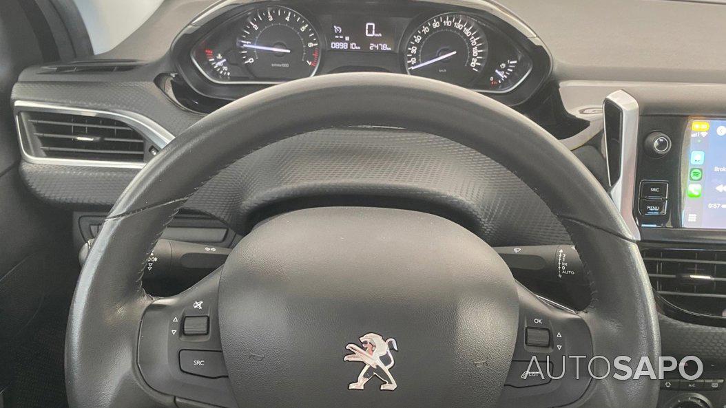 Peugeot 208 1.2 PureTech Life Signature de 2019