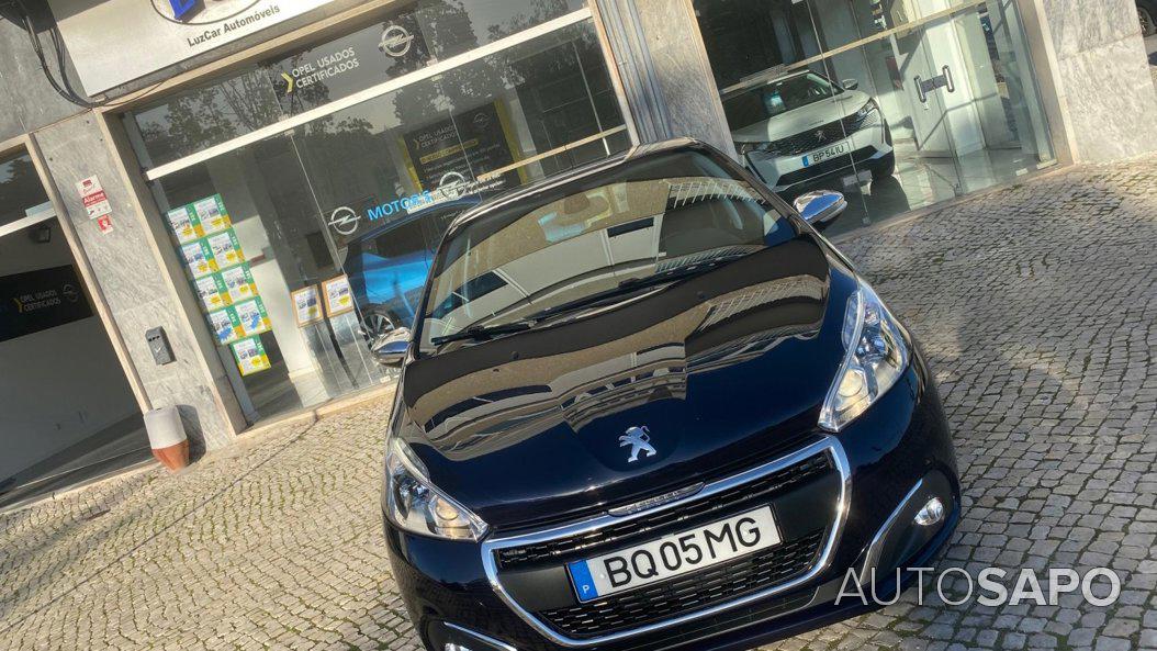 Peugeot 208 1.2 PureTech Life Signature de 2019