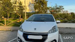 Peugeot 208 1.2 PureTech Allure de 2016