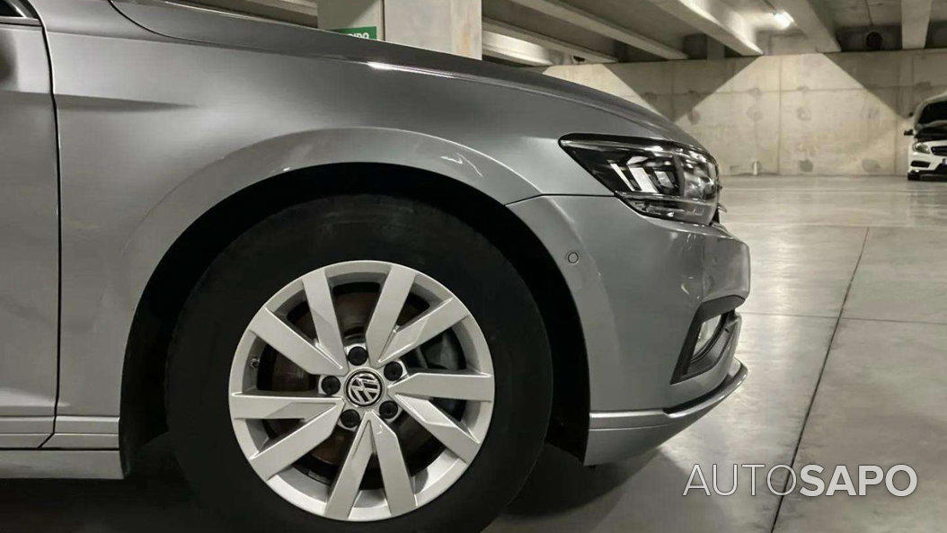 Volkswagen Passat 1.5 TSI Confortline DSG de 2020