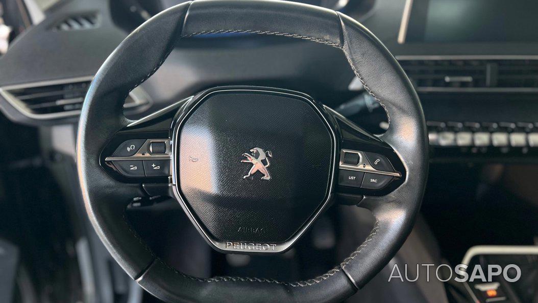 Peugeot 3008 1.2 PureTech Allure de 2019