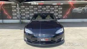 Tesla Model S 85D de 2015