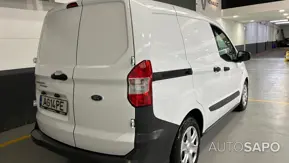 Ford Tourneo Courier 1.5 TDCi Ambiente de 2021