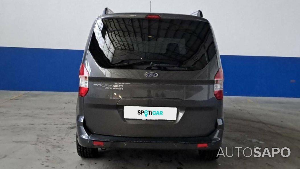 Ford Tourneo Courier 1.0 EcoBoost Titanium de 2019