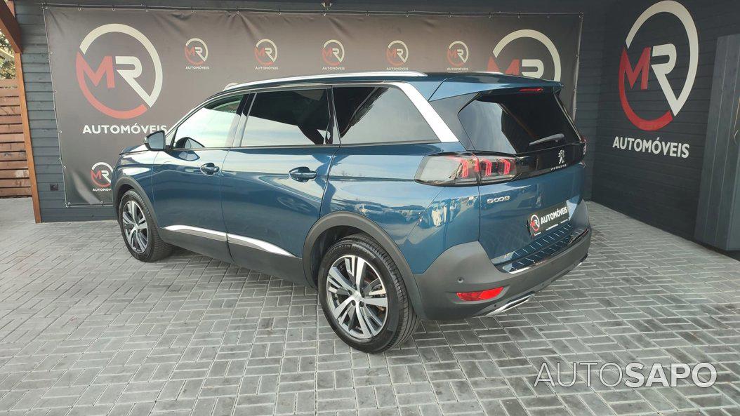 Peugeot 5008 de 2021