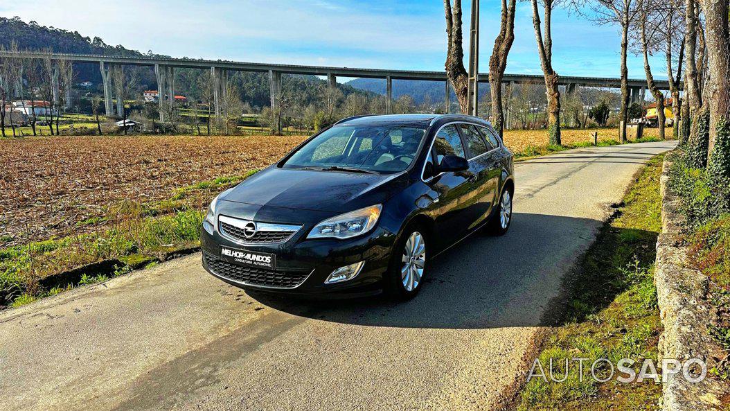 Opel Astra 1.3 CDTi Cosmo S/S de 2011