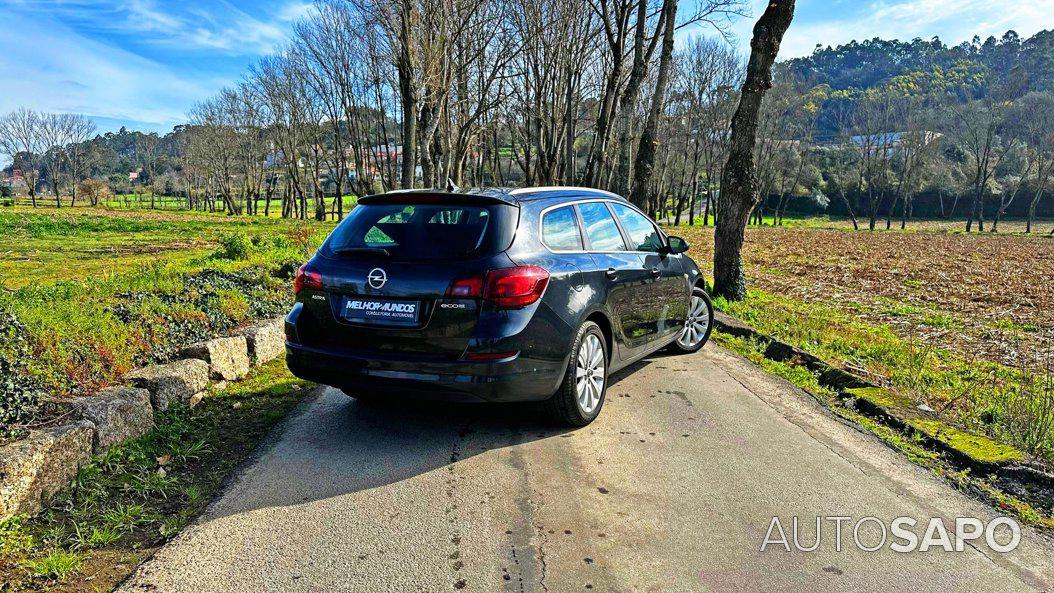 Opel Astra 1.3 CDTi Cosmo S/S de 2011