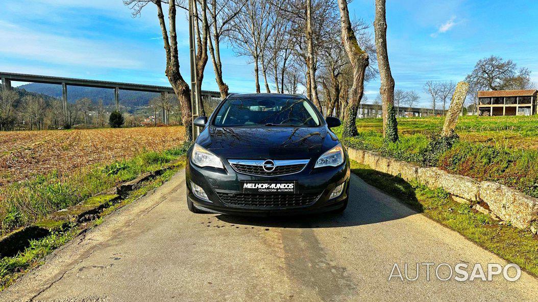 Opel Astra 1.3 CDTi Cosmo S/S de 2011