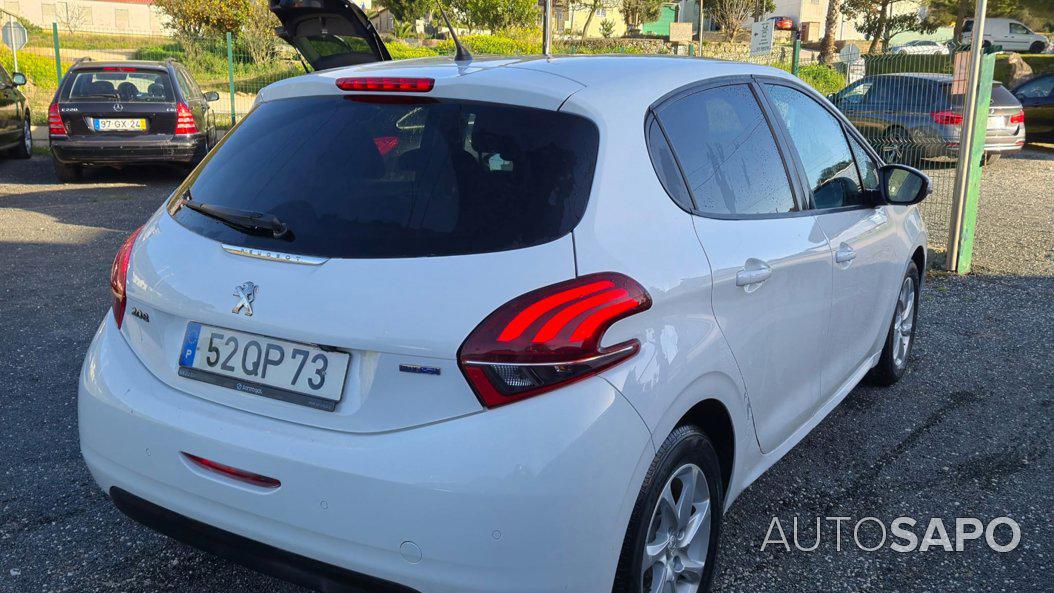 Peugeot 208 de 2015