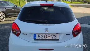 Peugeot 208 de 2015