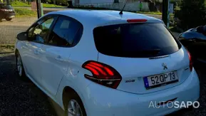 Peugeot 208 de 2015