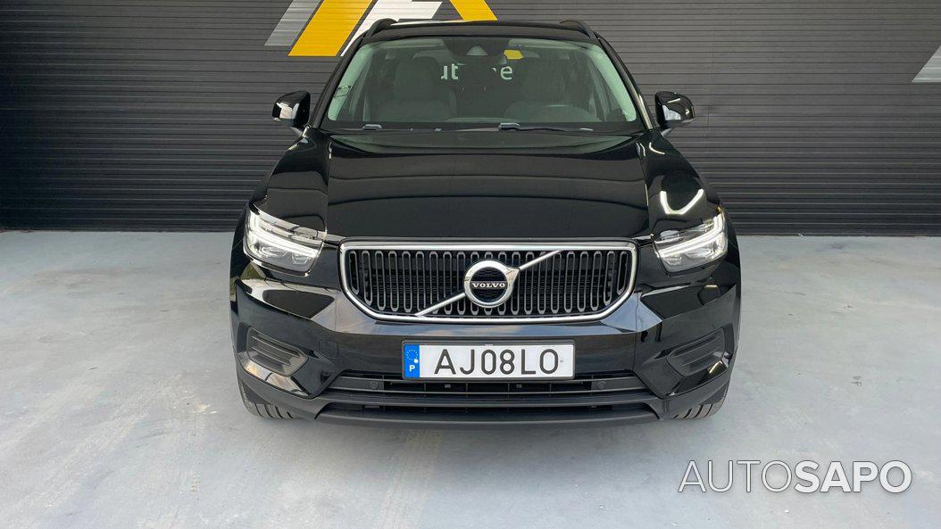 Volvo XC40 1.5 T2 Momentum Core de 2021