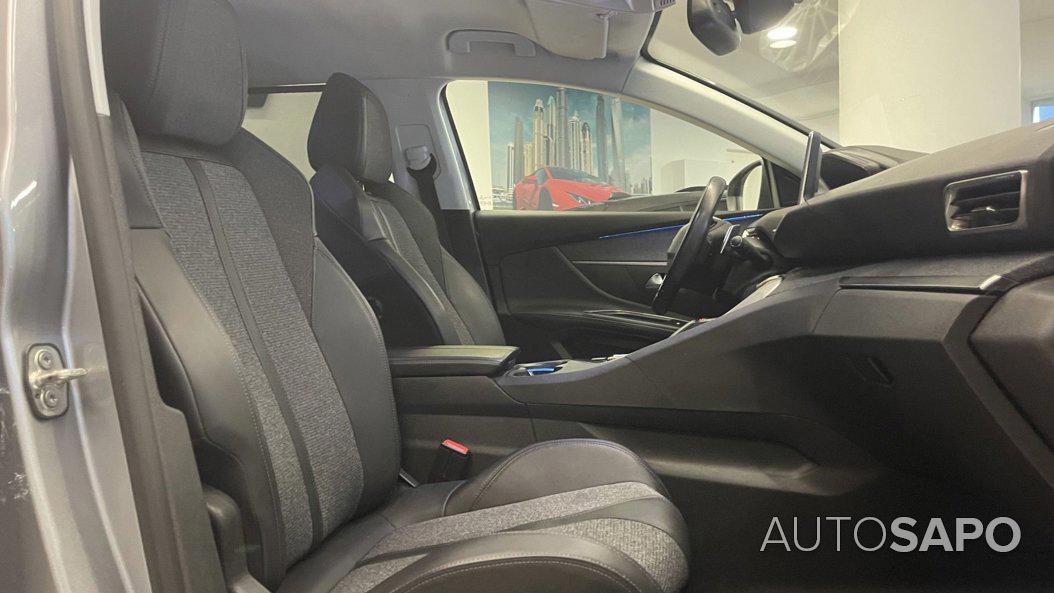 Peugeot 5008 1.5 BlueHDi Allure EAT8 de 2020