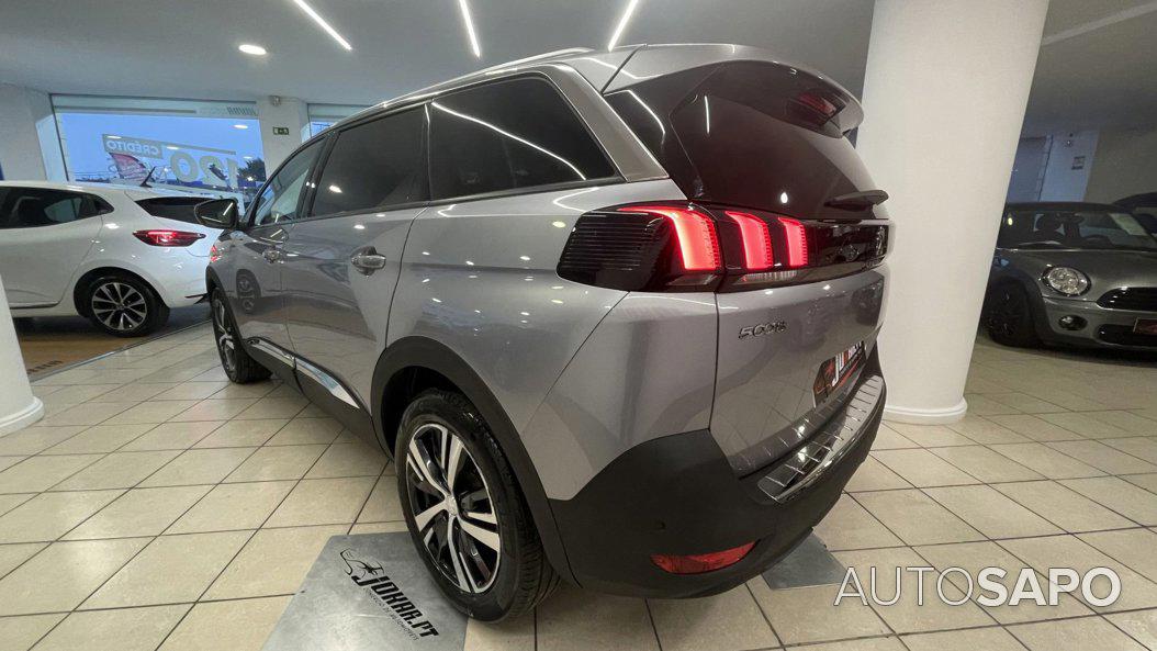 Peugeot 5008 1.5 BlueHDi Allure EAT8 de 2020