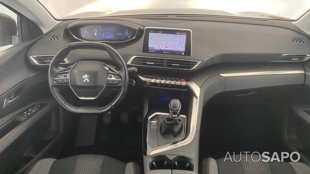 Peugeot 5008 1.2 PureTech Allure de 2019