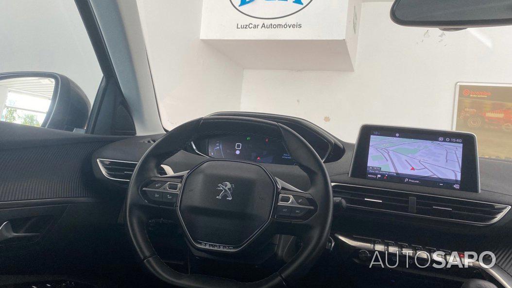 Peugeot 5008 1.2 PureTech Allure de 2019