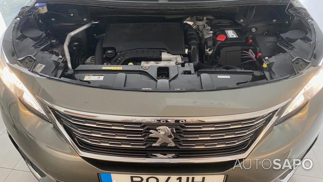 Peugeot 5008 1.2 PureTech Allure de 2019