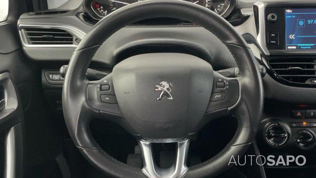 Peugeot 2008 1.2 PureTech Style de 2019