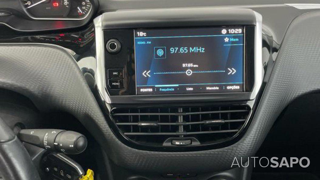 Peugeot 2008 1.2 PureTech Style de 2019