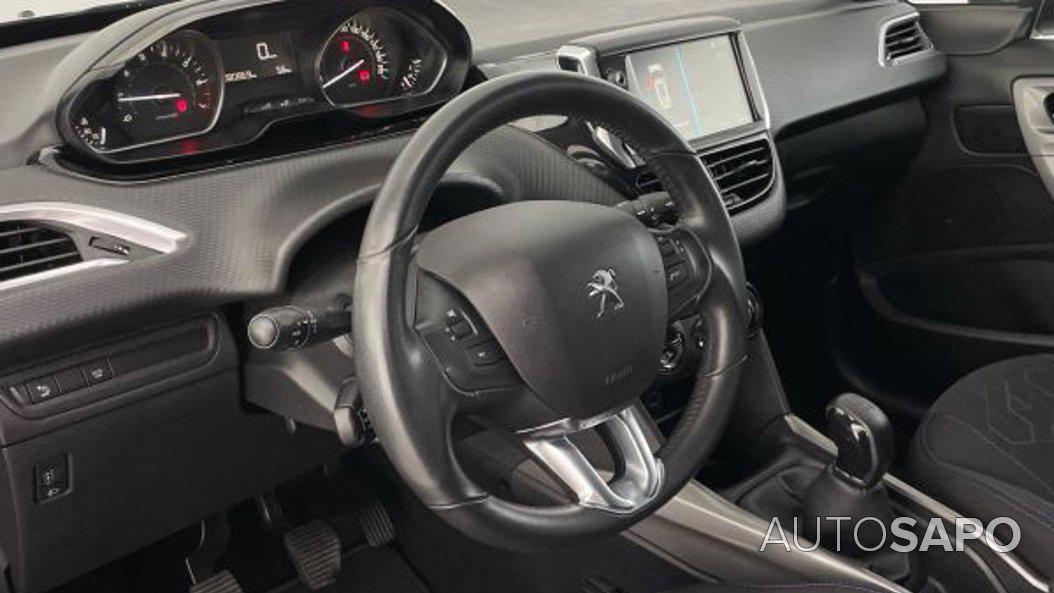 Peugeot 2008 1.2 PureTech Style de 2019
