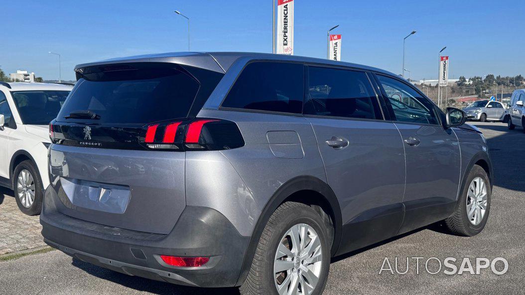 Peugeot 5008 1.2 PureTech Active de 2019