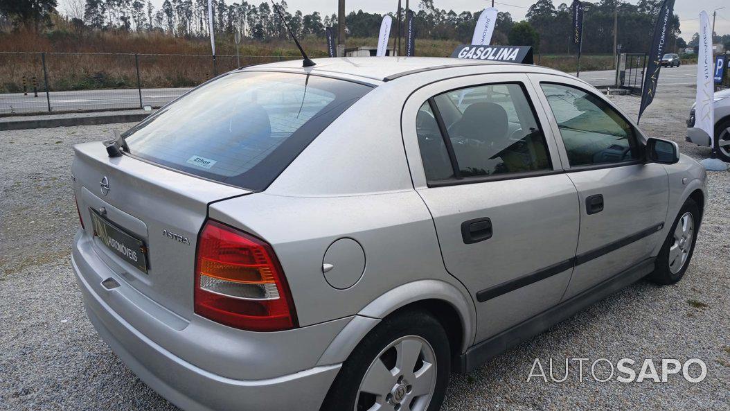 Opel Astra 1.2 Club de 2001